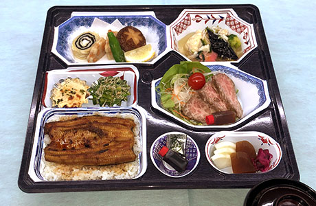 鰻重贅沢弁当